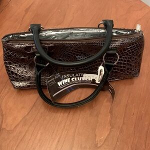 NWT Primeware Inc. Purple Insulated Wine Clutch Bag with Corkscrew